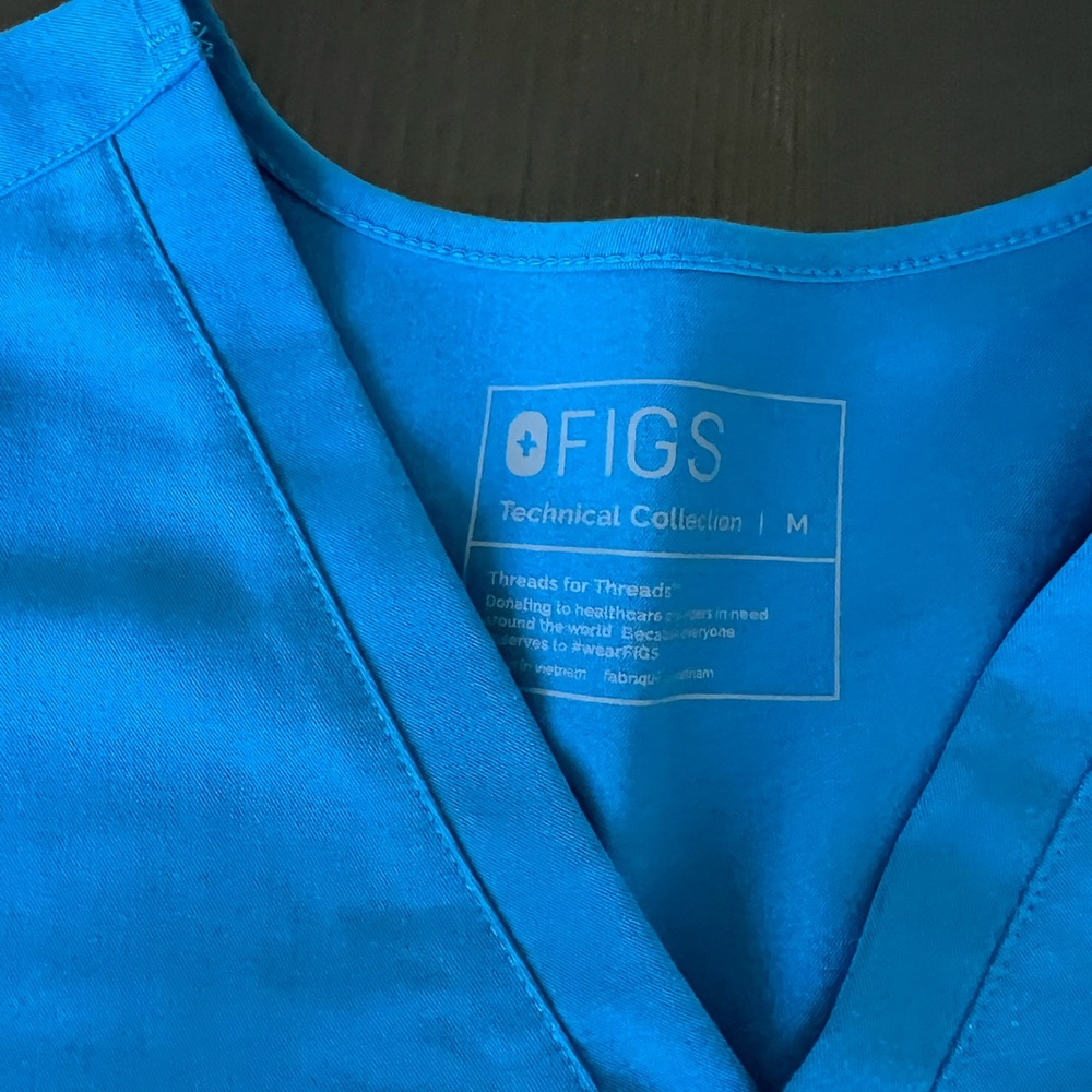Alps blue Figs top